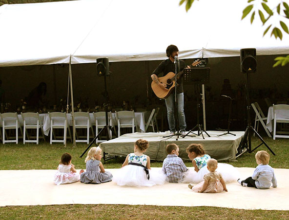 Brisbane Acoustic Singer Brad